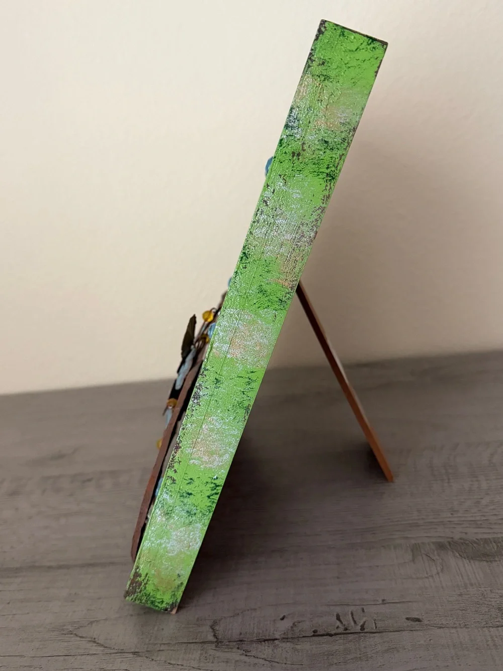 Metal Rhinestone Distressed Wood Photo Frame - Picture 10 of 15